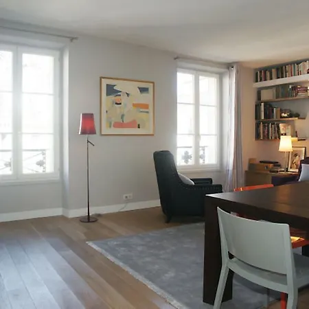 Apartment Fontaine - 4 Adults Paris